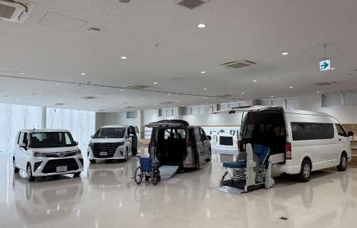 福祉車両を常設展示しています